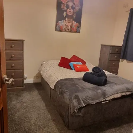 Sand-ring-ham Apartment Leeds (West Yorkshire)